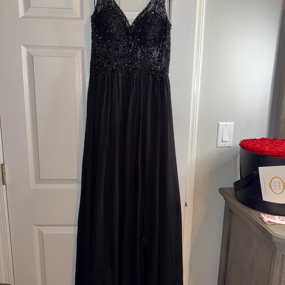 Elegant Black Evening Gown